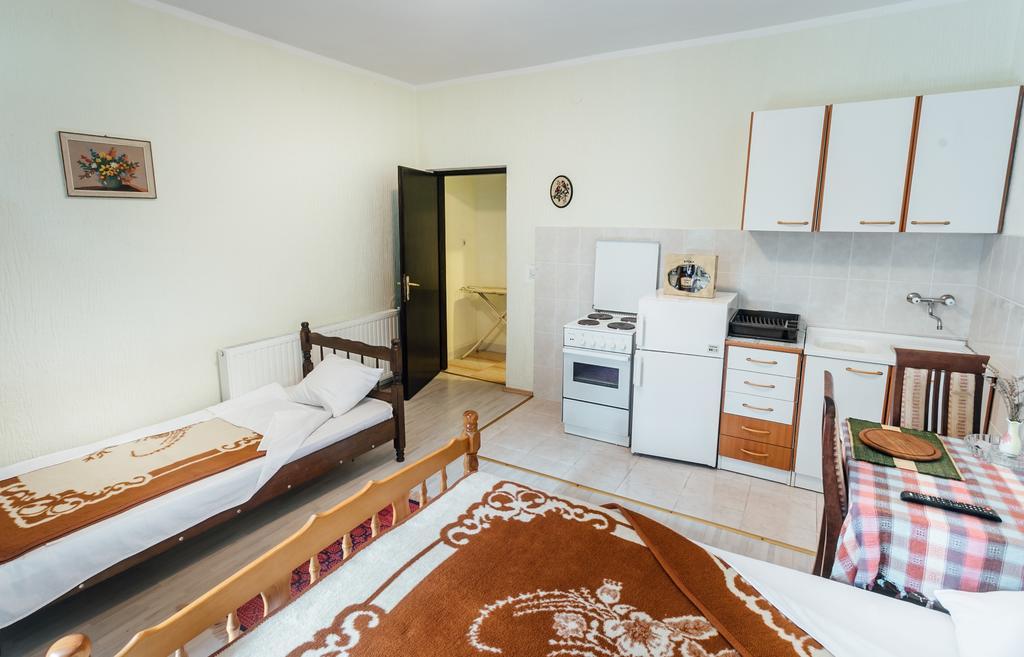 Guest House Bajceta Herceg Novi Bagian luar foto