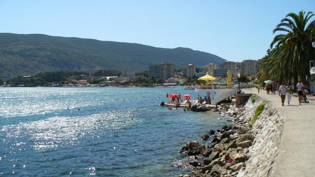 Guest House Bajceta Herceg Novi Bagian luar foto